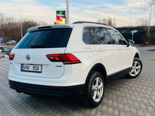 Volkswagen Tiguan foto 2