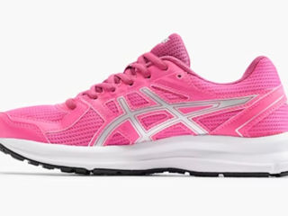 Продам Новые кроссовки Asics 39,5p маломерят