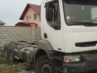 Renault KERAX 6x4 foto 1