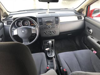 Nissan Tiida foto 6