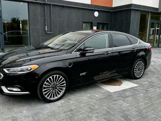 Ford Fusion foto 1