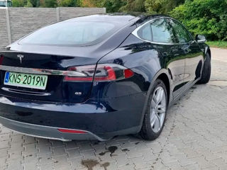 Tesla Model S foto 3