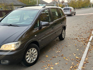 Opel Zafira foto 3