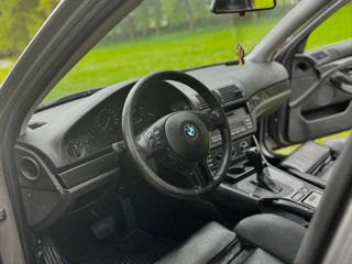 BMW 5 Series foto 7