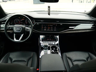 Audi Q8 фото 11