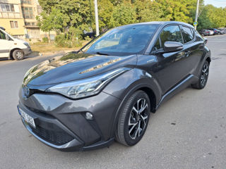 Toyota C-HR foto 1