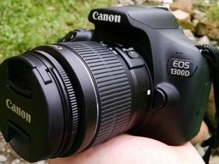 Canon 1300D. foto 1