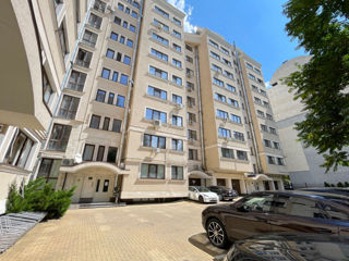 Apartament cu 3 camere, 175 m², Centru, Chișinău foto 1