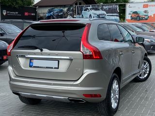 Volvo XC60 foto 3