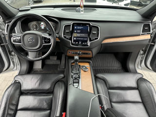 Volvo XC90 foto 8