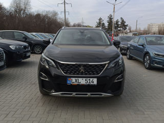 Peugeot 5008 фото 10