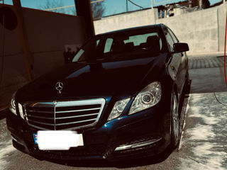 Mercedes E-Class foto 1