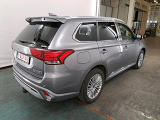 Mitsubishi Outlander foto 3