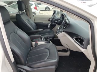 Chrysler Pacifica фото 5