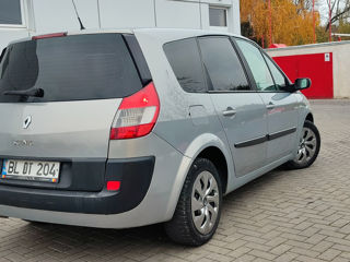 Renault Grand Scenic foto 3