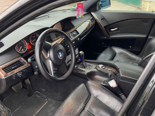 BMW 5 Series foto 6