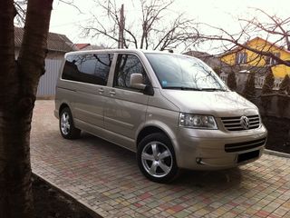 Volkswagen Multivan foto 1