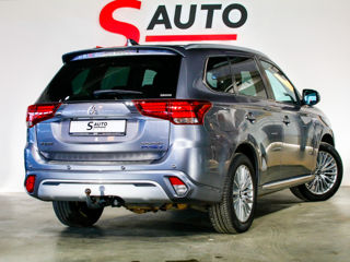 Mitsubishi Outlander foto 3