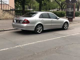 Mercedes E Class foto 2