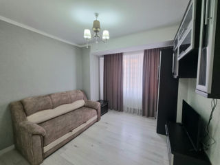 Apartament cu 2 camere, 70 m², Botanica, Chișinău foto 2