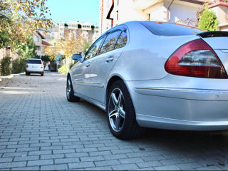 Mercedes E-Class foto 3