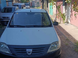 Dacia Logan foto 1