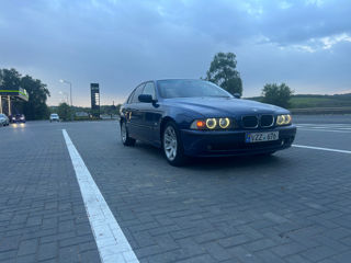 BMW 5 Series фото 2