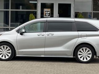 Toyota Sienna foto 8