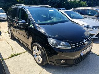 Volkswagen Touran foto 1