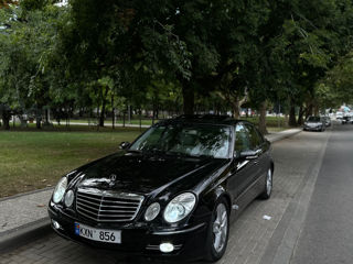 Mercedes E-Class foto 2