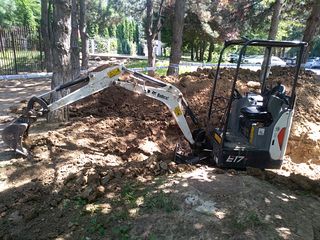 Servicii cu miniexcavator+miniincarcator foto 3