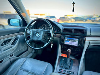 BMW 7 Series foto 12