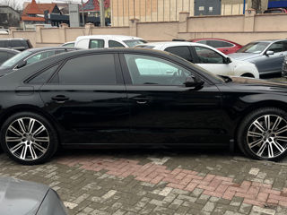 Audi A8 foto 4