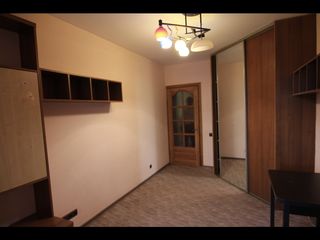 Apartament cu 3 camere, 100 m², Botanica, Chișinău foto 2