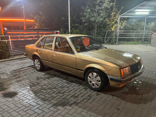 Opel Rekord foto 8