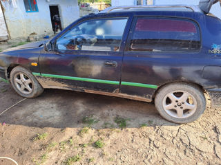 Nissan Sunny foto 2