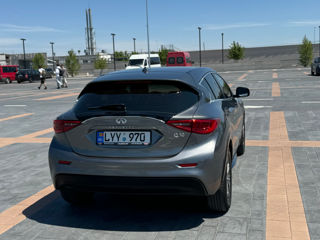 Infiniti QX30 фото 5