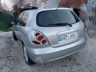 Nissan Almera foto 5