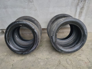 Anvelope 215 55 R17 de vară 2Pirelli și 2viatti foto 4