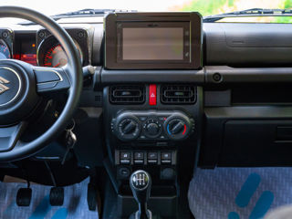 Suzuki Jimny foto 9