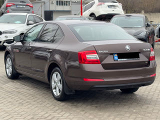 Skoda Octavia foto 3