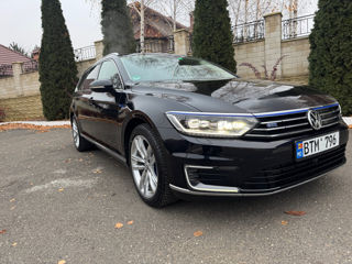 Volkswagen Passat foto 2