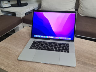 Macbook Pro 15 2017 (i7 8x 3.80Ghz, 16Gb, 512Gb, Radeon Pro 455 2Gb)