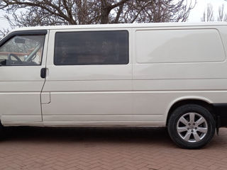 Volkswagen Transporter foto 1