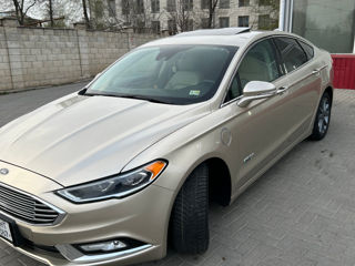 Ford Fusion foto 8