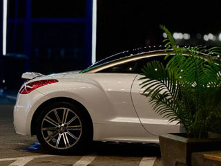 Peugeot RCZ foto 2