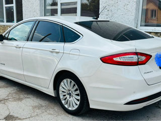 Ford Fusion foto 4