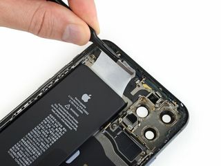 Iphone 11 Pro Max Bateria nu se încarcă? Îl vom înlocui fără probleme!