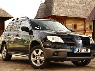 Mitsubishi Outlander foto 2