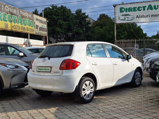 Toyota Auris foto 2